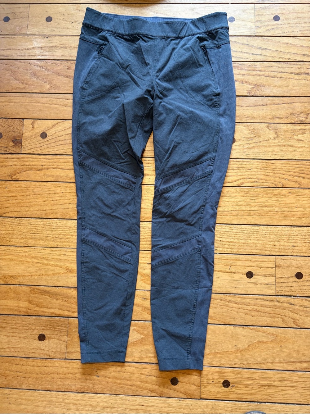 Woman’s Kuhl Weekendr Pants gray medium hike trek camp outdoors